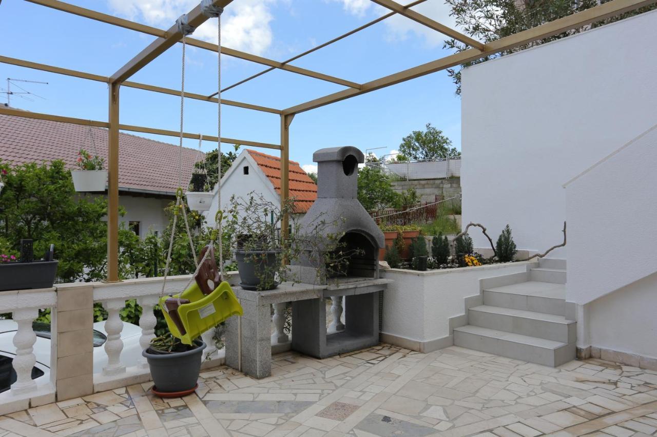Apartments With A Parking Space Mastrinka, Ciovo - 4324 Трогир Екстериор снимка