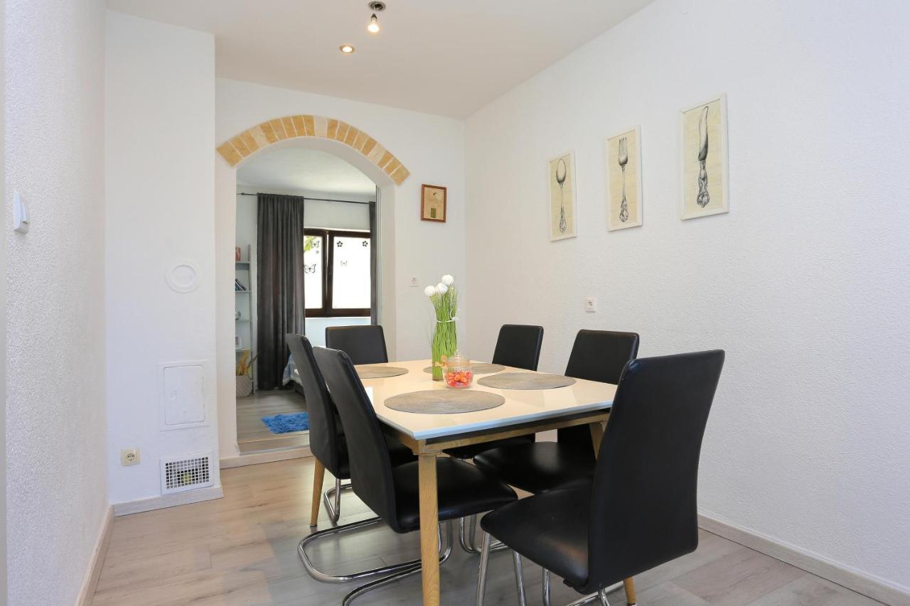 Apartments With A Parking Space Mastrinka, Ciovo - 4324 Трогир Екстериор снимка