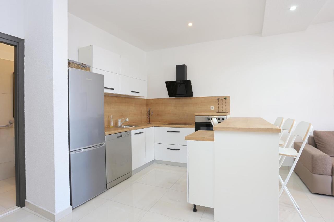 Apartments With A Parking Space Mastrinka, Ciovo - 4324 Трогир Екстериор снимка