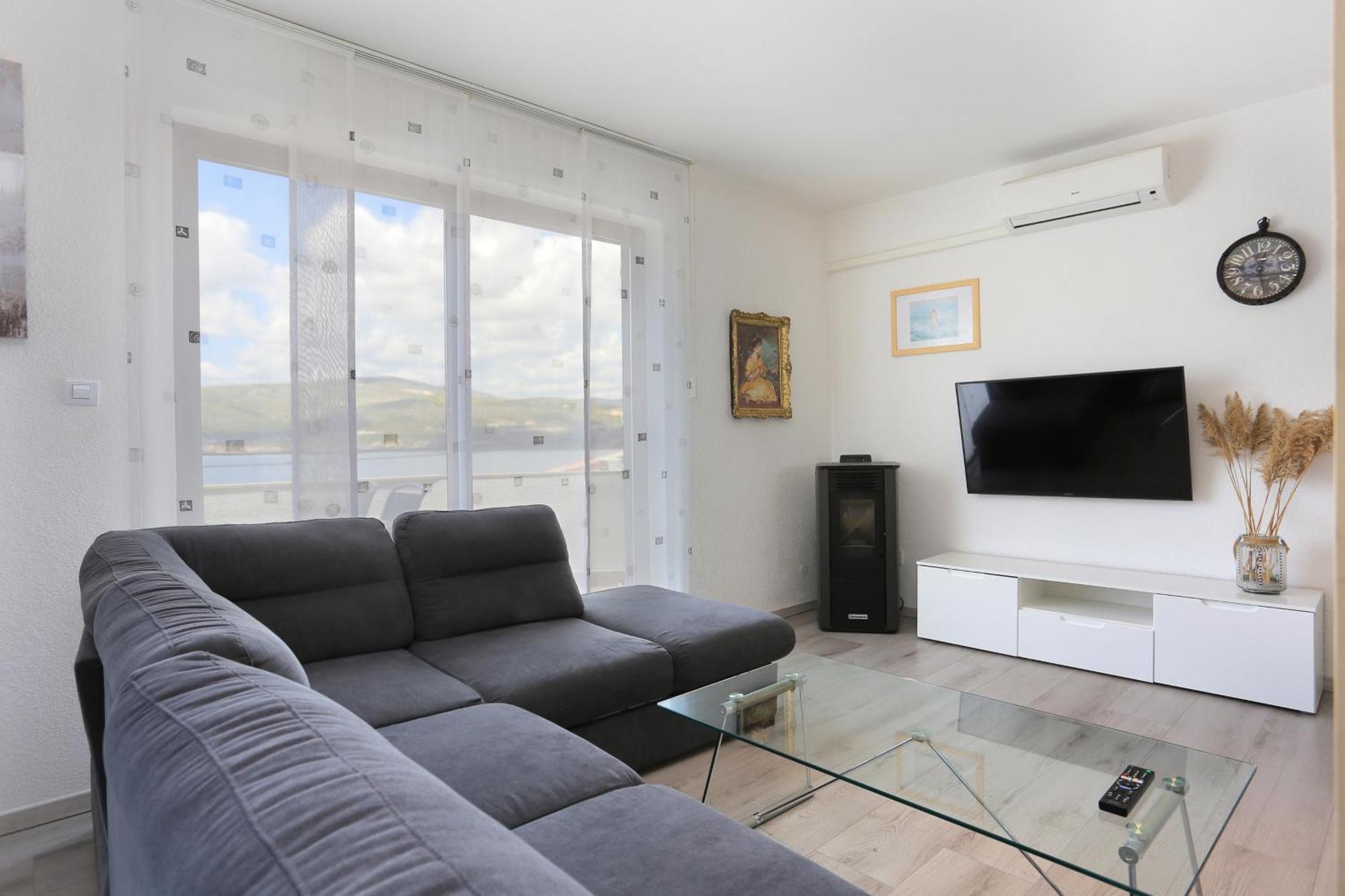 Apartments With A Parking Space Mastrinka, Ciovo - 4324 Трогир Стая снимка