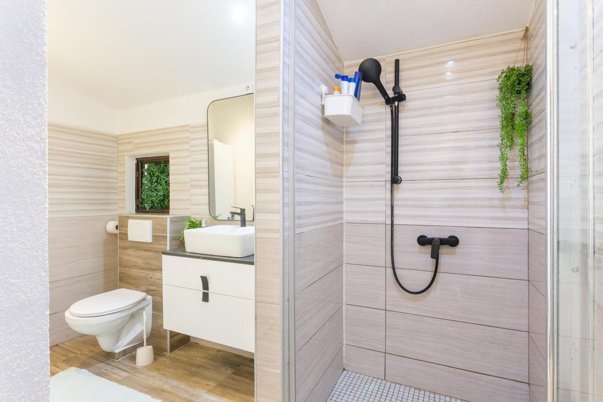 Apartments With A Parking Space Mastrinka, Ciovo - 4324 Трогир Екстериор снимка