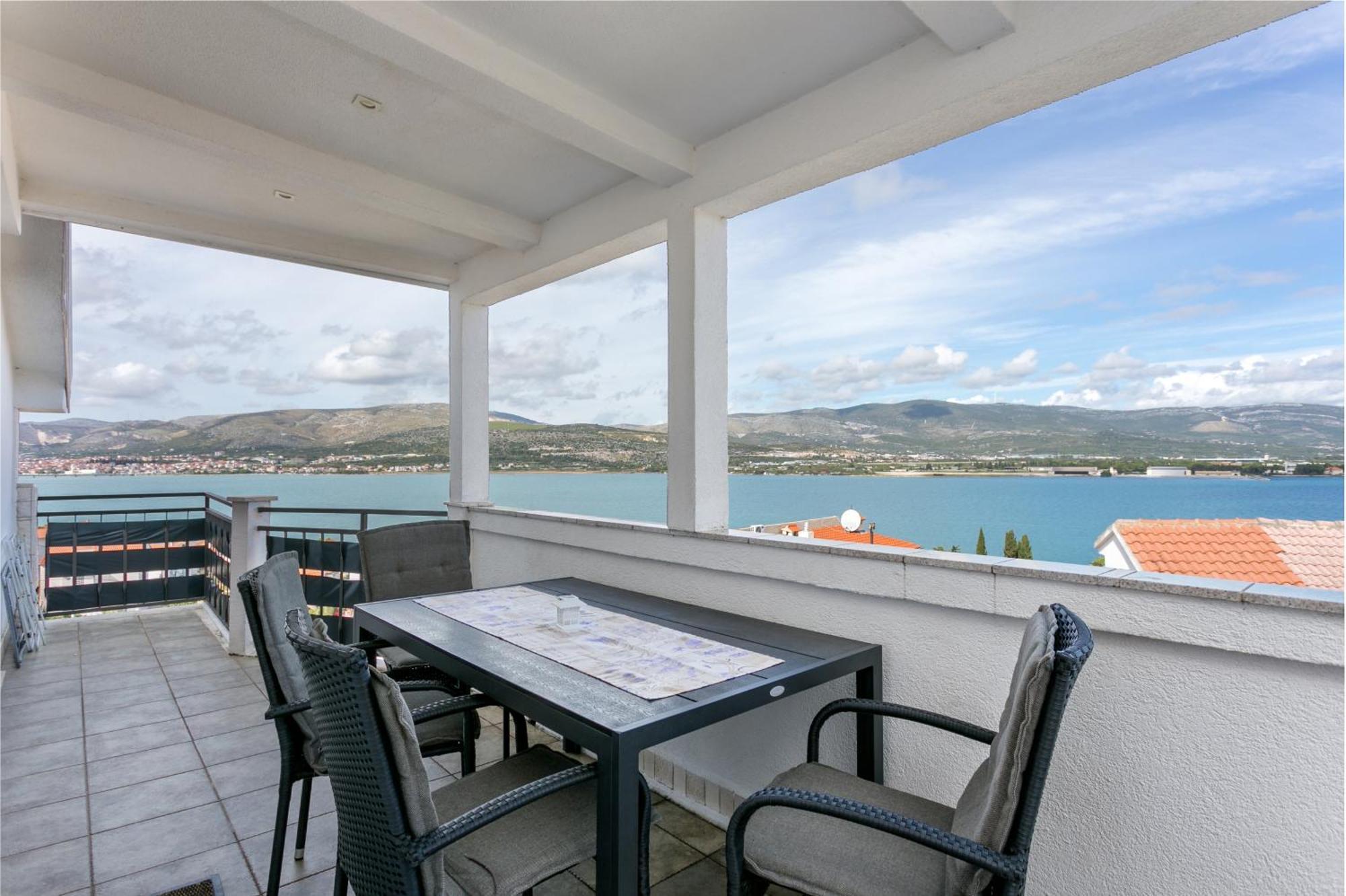 Apartments With A Parking Space Mastrinka, Ciovo - 4324 Трогир Екстериор снимка